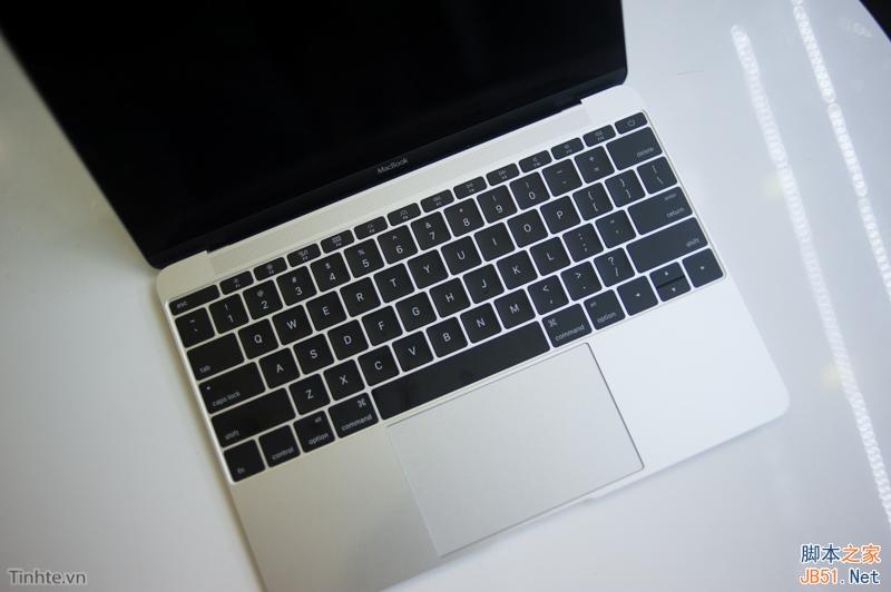 史上最薄Macbook开箱:精致到没话说