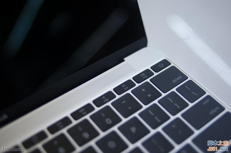 史上最薄Macbook开箱:精致到没话说