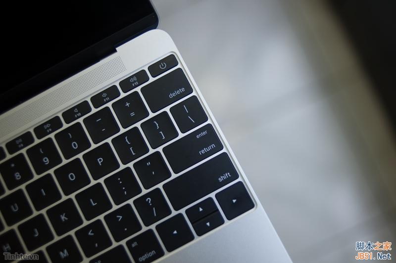史上最薄Macbook开箱:精致到没话说