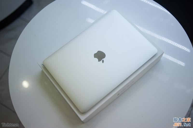 史上最薄Macbook开箱:精致到没话说