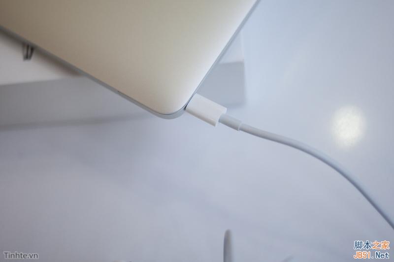 史上最薄Macbook开箱:精致到没话说
