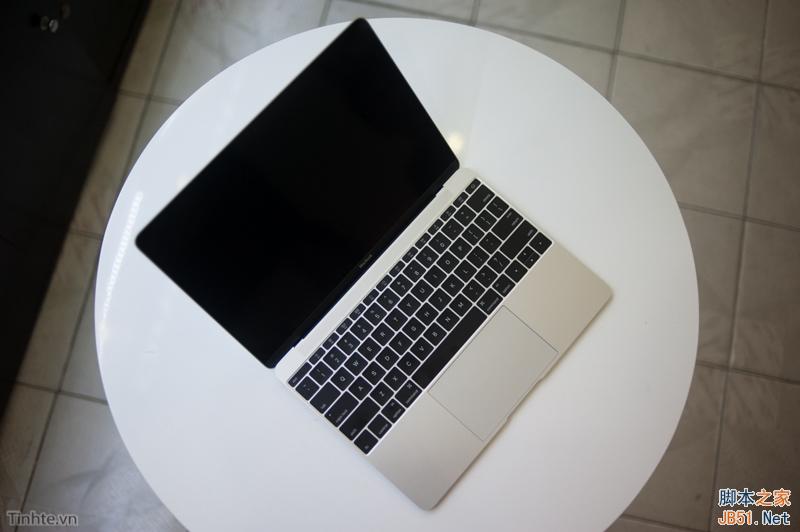 史上最薄Macbook开箱:精致到没话说