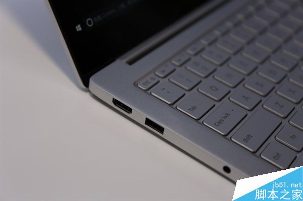 3499元/4999元贵吗?小米笔记本Air现场实拍