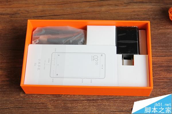 小米4c开箱图赏：最小巧的5寸小米手机