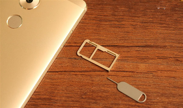 华为Mate8怎么装卡 华为Mate8 sim卡安装图文教程