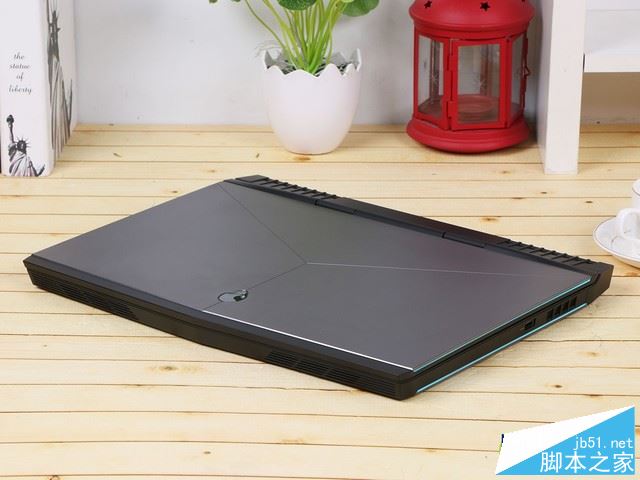 Alienware 15 2017值得买吗?戴尔Alienware 15 2017全面详细评测图解