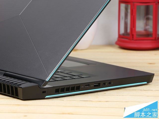 Alienware 15 2017值得买吗?戴尔Alienware 15 2017全面详细评测图解