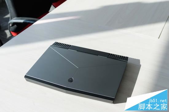 alienware 13 r4值得买吗?戴尔全新Alienware 13 R4笔记本全面深度评测图解