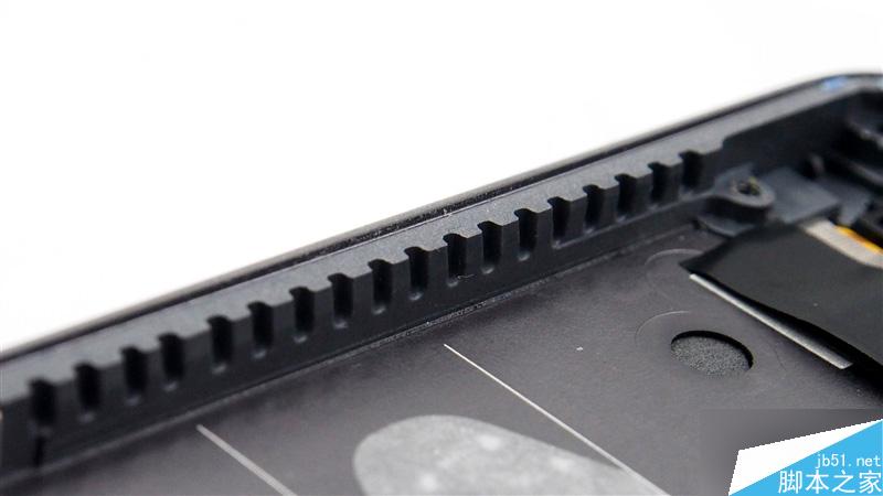 2499元做工如何?锤子T2真机拆解 值!