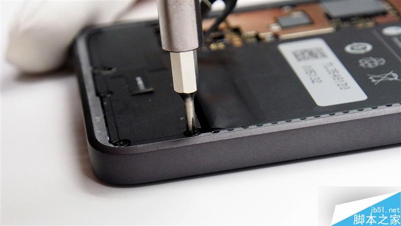 2499元做工如何?锤子T2真机拆解 值!