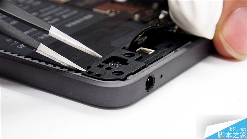 2499元做工如何?锤子T2真机拆解 值!