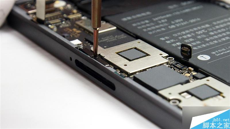 2499元做工如何?锤子T2真机拆解 值!