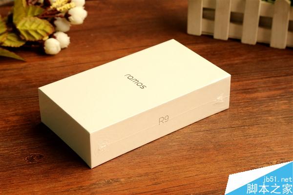 蓝魔R9开箱图赏：同时登两个微信、QQ