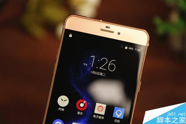 蓝魔R9开箱图赏：同时登两个微信、QQ