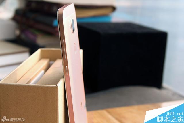 华为麦芒4玫瑰金版图赏