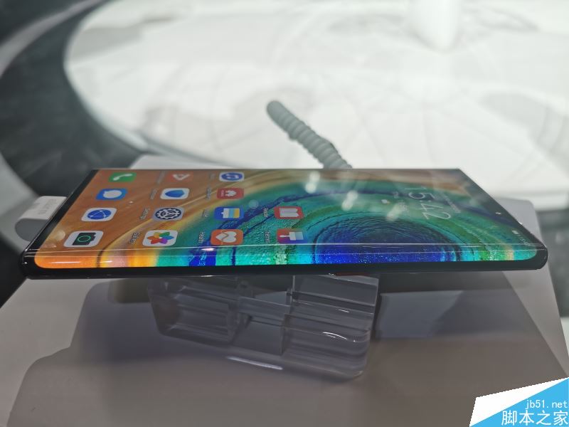 华为Mate30 Pro值得购买吗？华为Mate30 Pro外观拍照配置全方位评测