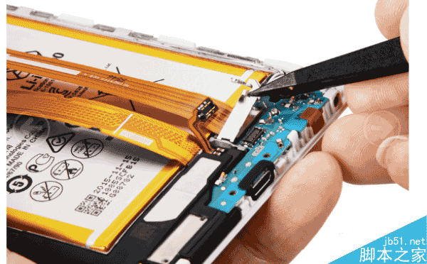 华为Mate 8做工如何？且看真机拆解