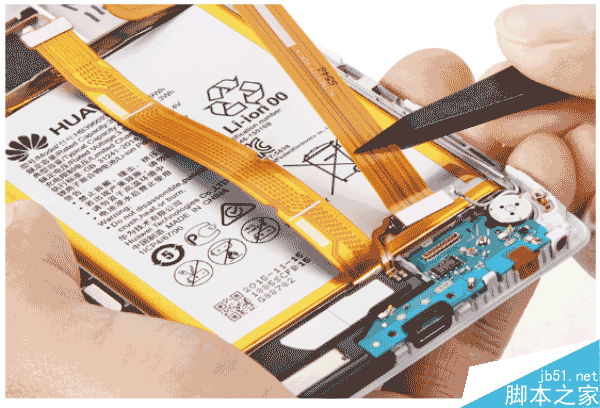 华为Mate 8做工如何？且看真机拆解