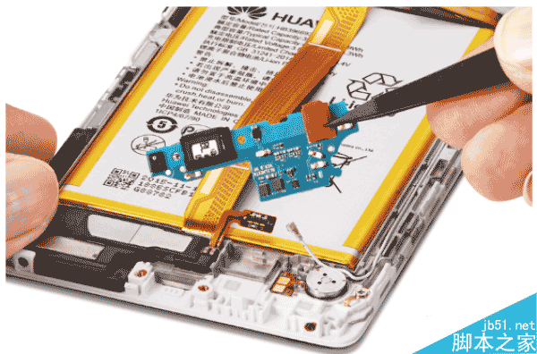 华为Mate 8做工如何？且看真机拆解