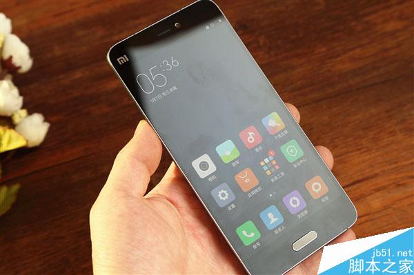 小米5陶瓷vs.玻璃真机对比图赏：差别这么大！