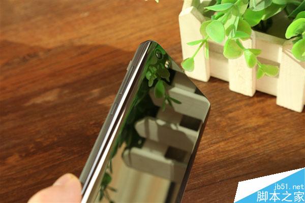 小米5陶瓷vs.玻璃真机对比图赏：差别这么大！