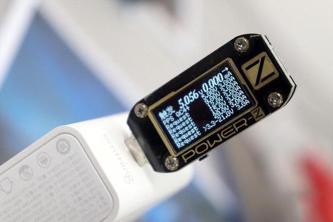 多送1根线,交个好朋友?omthing氮化镓2C1A 65W PD充电器体验