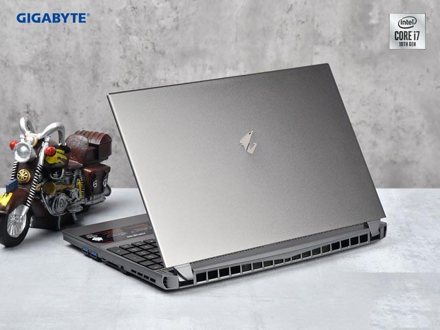 首款8核i7处理器 技嘉AORUS 15G游戏本评测