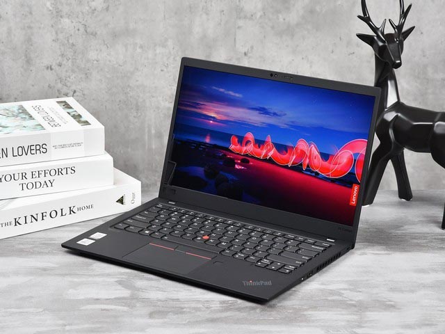 机身A面材质竟与火箭同源 ThinkPad X1 Carbon 2020试用体验