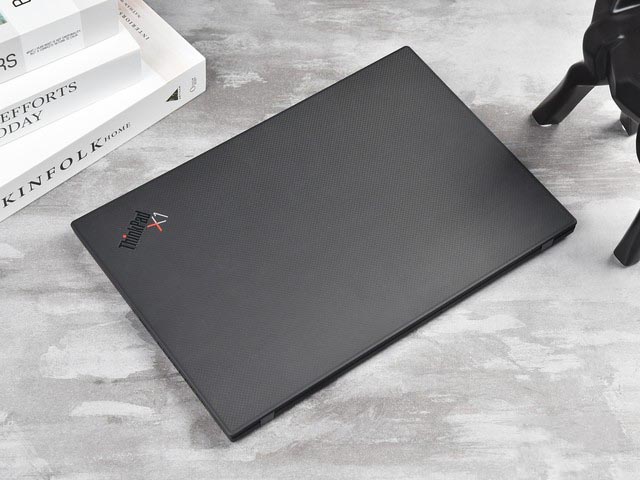 机身A面材质竟与火箭同源 ThinkPad X1 Carbon 2020试用体验