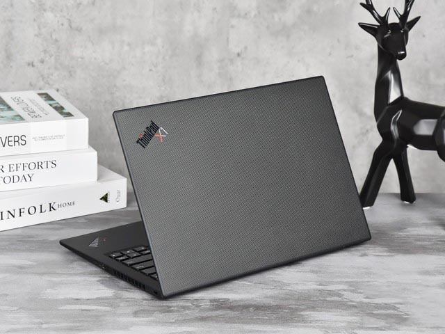 机身A面材质竟与火箭同源 ThinkPad X1 Carbon 2020试用体验