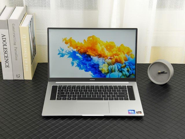 全屏生产力 荣耀MagicBook Pro锐龙版评测