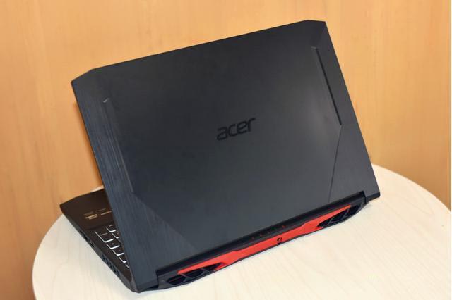 宏碁暗影骑士 &middot; 擎，十代酷睿+RTX2060畅玩3A游戏大作，爆款预订