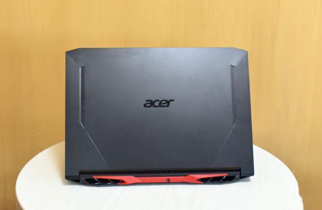 宏碁暗影骑士 &middot; 擎，十代酷睿+RTX2060畅玩3A游戏大作，爆款预订