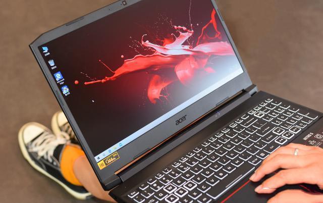 宏碁暗影骑士 &middot; 擎，十代酷睿+RTX2060畅玩3A游戏大作，爆款预订