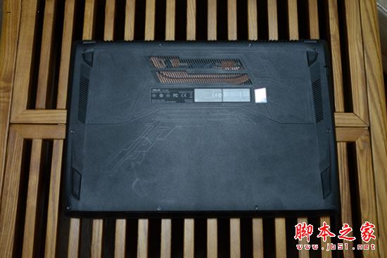 华硕飞行堡垒FX60VM值得买吗?华硕飞行堡垒FX60VM游戏本详细评测图解
