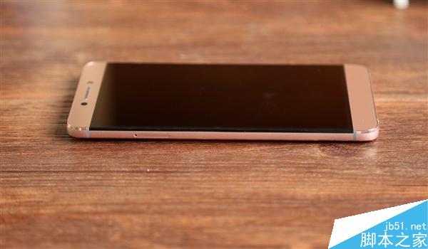 6GB机皇！乐Max 2真机图赏