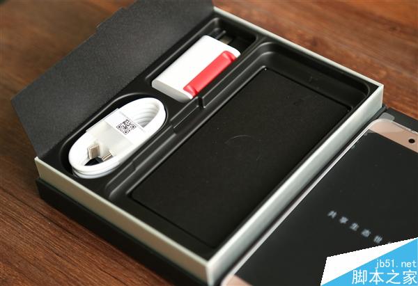 6GB机皇！乐Max 2真机图赏