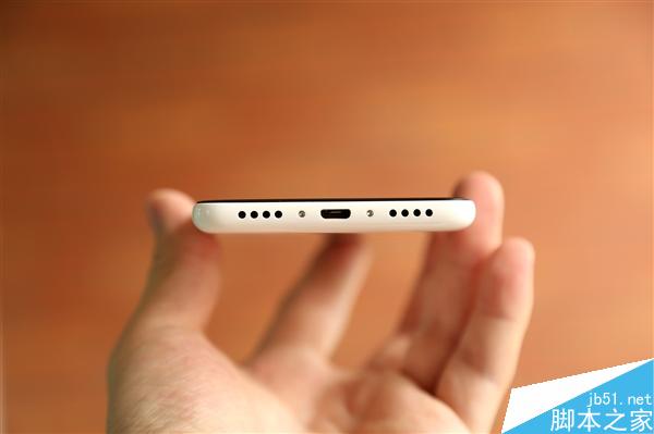 白、蓝、灰喜欢哪个？魅蓝3真机对比图赏