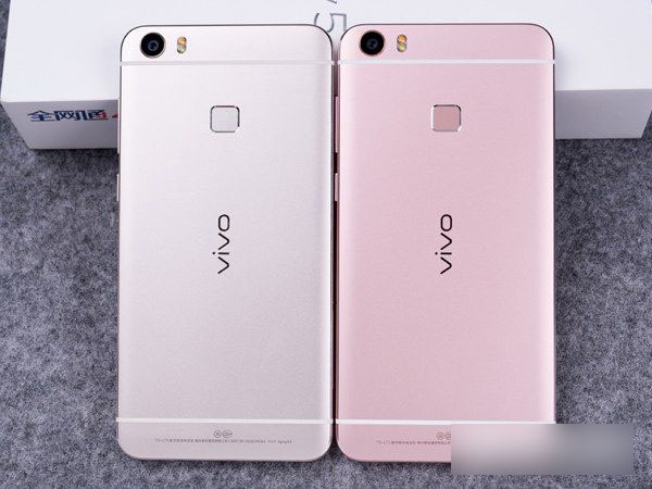 vivo Xplay5美国队长版与普通版有什么区别？