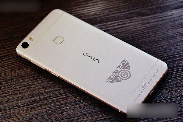 vivo Xplay5美国队长版与普通版有什么区别？