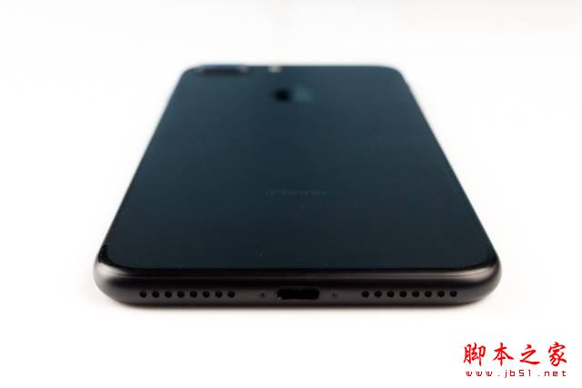 小米MIX和iPhone7Plus哪个值得买?小米MIX和苹果7Plus做工拆解评测图解