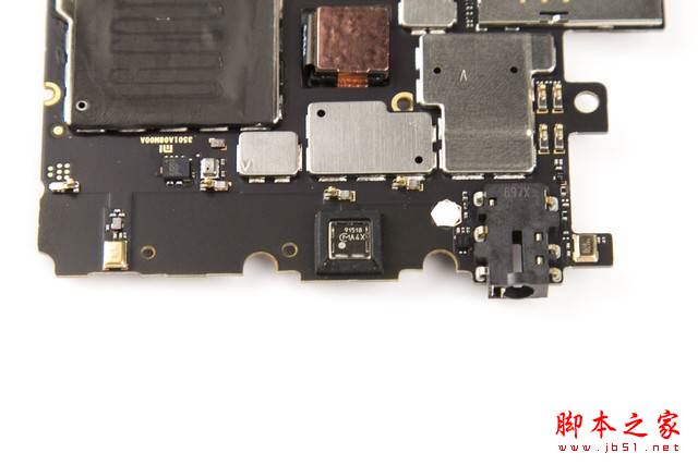 小米MIX和iPhone7Plus哪个值得买?小米MIX和苹果7Plus做工拆解评测图解