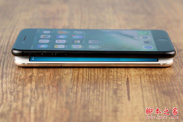vivoXplay6和iPhone7 plus哪个值得买?苹果7plus和vivo Xplay6全面区别对比评测图解