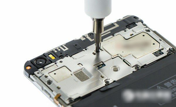 小米Max可以换电池吗 小米Max更换电池教程