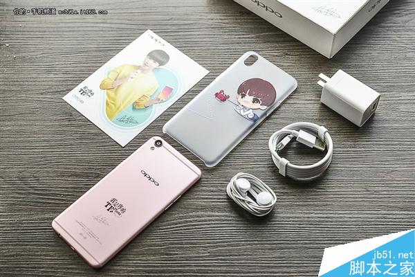 2799元 TFBoys手机TFphone真机图赏!