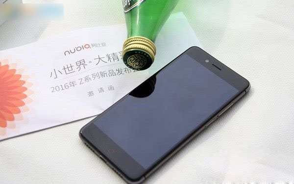 nubia Z11 mini后盖怎么打开？努比亚Z11 mini后盖拆解教程
