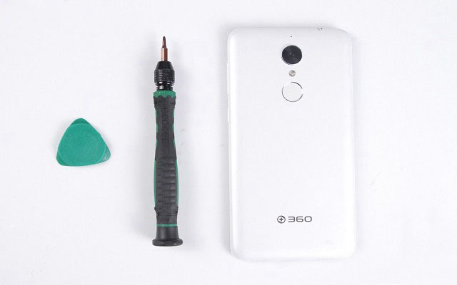 360手机N4后盖怎么打开 360手机N4后盖拆解换电池教程