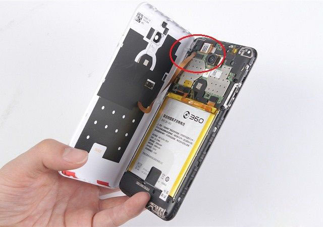 360手机N4后盖怎么打开 360手机N4后盖拆解换电池教程