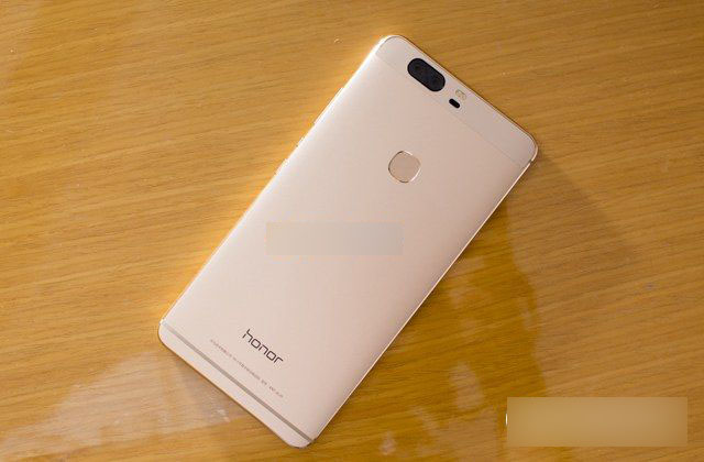 荣耀V8后盖怎么打开 荣耀V8后盖拆解与换电池教程