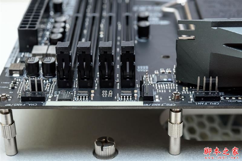 砍掉超线程!Intel i7-9700K深度评测:战平R7 就是太贵